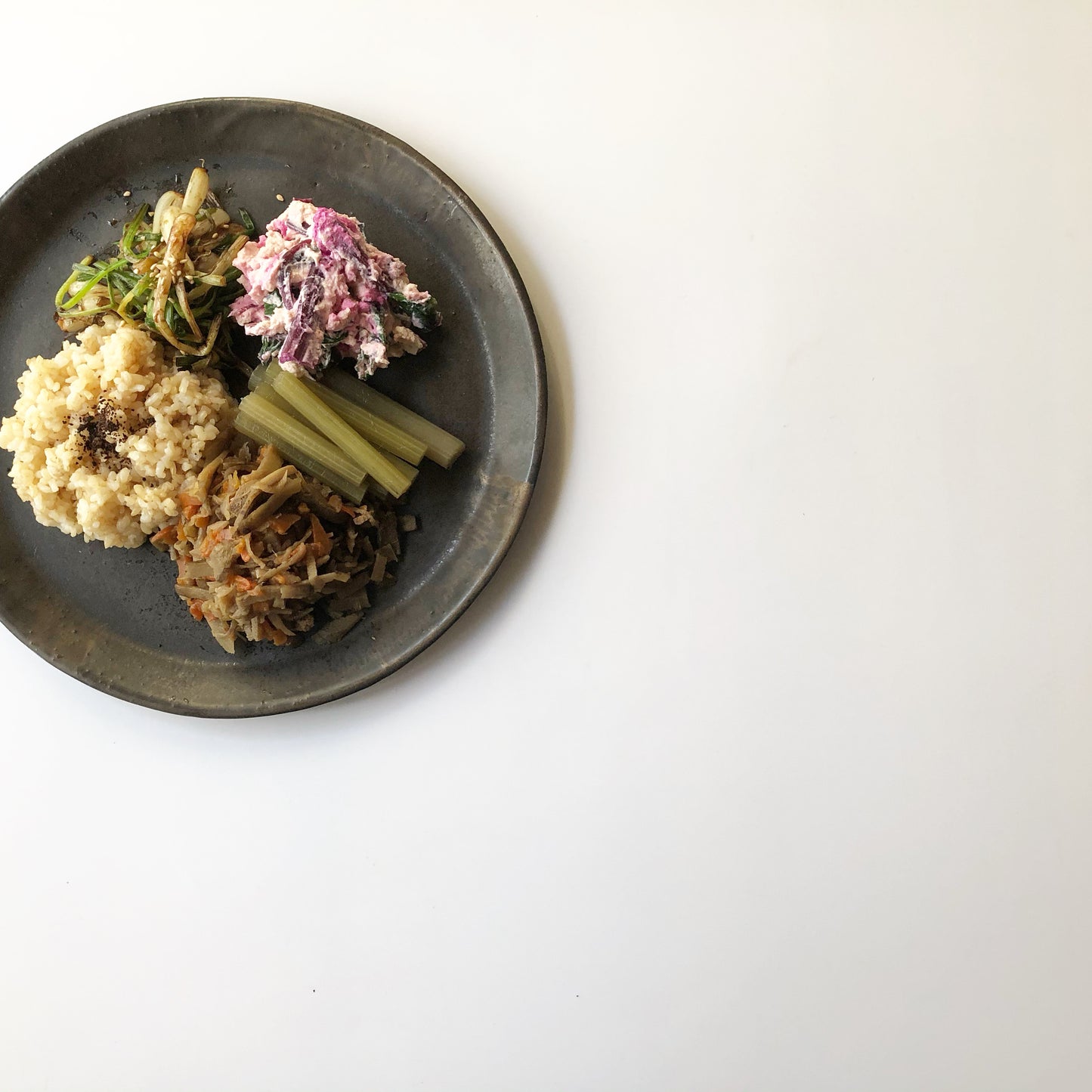 FOR SUCH A TIME Round Plate 25cm