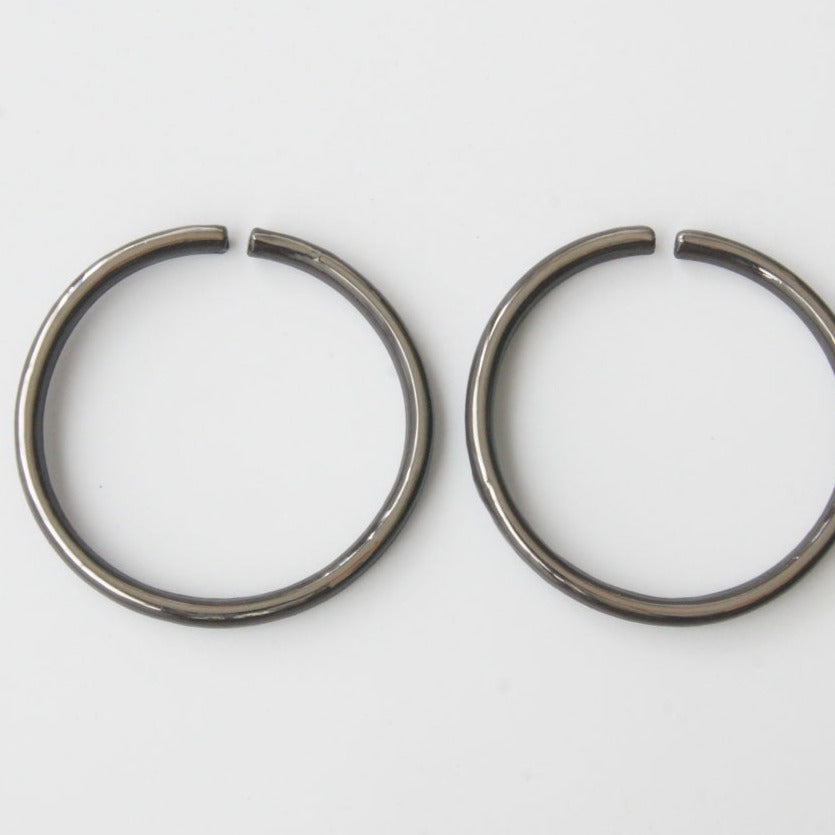 THIS SIDE Earrings L